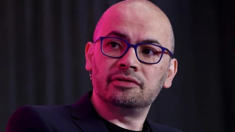 DES CHOIX QUI « FAÇONNERONT LA PROCHAINE PHASE DE L’HISTOIRE DE NOTRE CIVILISATION »: LE PATRON DE L’IA DE GOOGLE APPELLE À LA CRÉATION D’UNE AUTORITÉ CHARGÉE DE MIEUX RÉGULER LES MODÈLES LES PLUS PUISSANTS