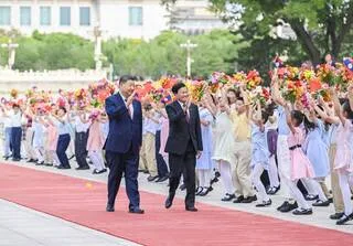 XI JINPING LOUE L’AMITIÉ « INVINCIBLE » DE PÉKIN ET PYONGYANG, AVANT SA VISITE EN CORÉE DU NORD