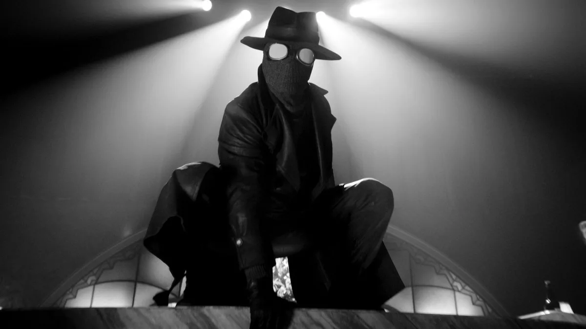 SPIDER-NOIR : NICOLAS CAGE BRILLE DANS CETTE SÉRIE DU SPIDER-VERSE, HOMMAGE AU FILM NOIR