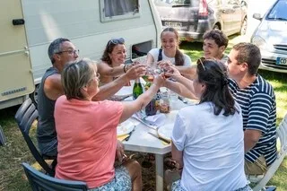 REPORTAGE. « L’OBJECTIF, C’EST DE SE RELAXER » : À SAINT-MALO, LES PREMIERS VACANCIERS ARRIVENT AU CAMPING