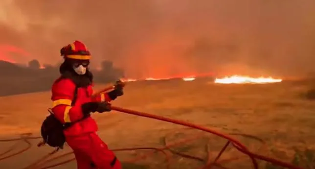 INCENDIE EN ESPAGNE : LE NORD-EST DU PAYS “ENCERCLÉ PAR LES FLAMMES”