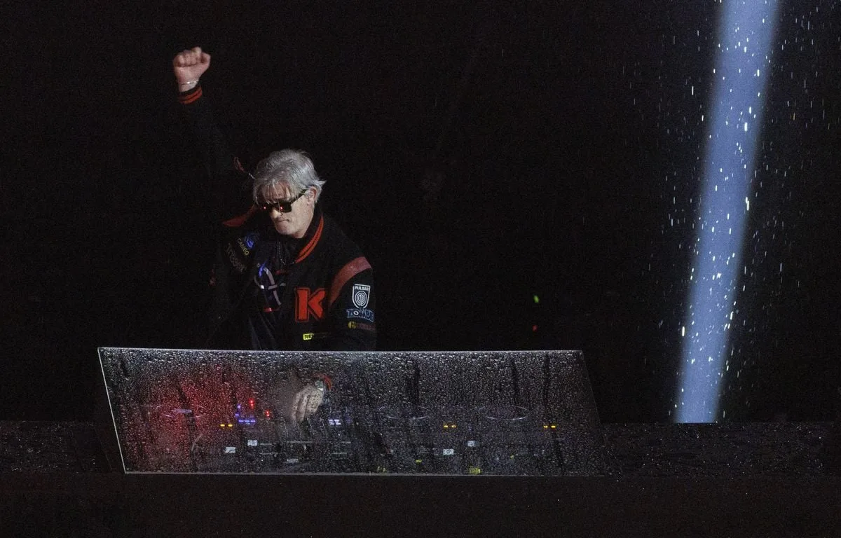 KAVINSKY, DJ MYSTÉRIEUX ET FIGURE DE LA FRENCH TOUCH, EST MORT À L’ÂGE DE 50 ANS.