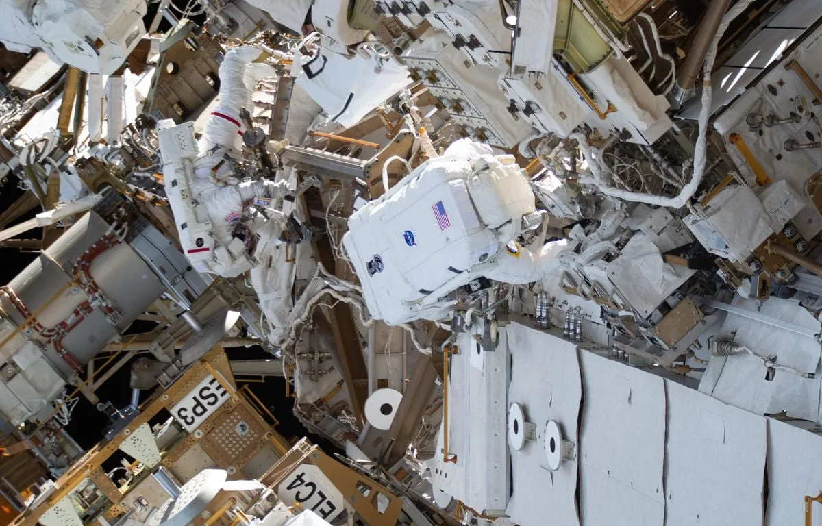 ESPACE : L’EUROPE PEUT DÉVELOPPER DES VOLS HABITÉS À UN « COÛT RAISONNABLE », ESTIME LE DIRECTEUR DE L’AGENCE SPATIALE
