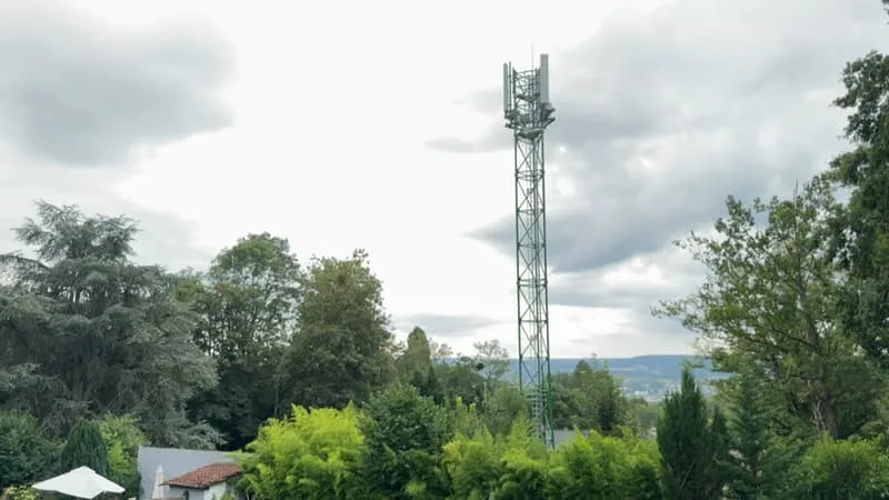 200 GO POUR CHAQUE ABONNÉ CONCERNÉ: FACE AUX INCENDIES ET AUX ÉVACUATIONS D’URGENCE, ORANGE ET BOUYGUES TELECOM OFFRENT DE LA DATA À LEURS CLIENTS