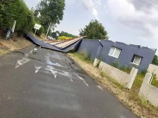 « UNE MINI-TORNADE QUI A DURÉ ENTRE TROIS ET CINQ MINUTES » : UNE TOITURE A ÉTÉ SOUFFLÉE DANS CE PETIT VILLAGE BRETON