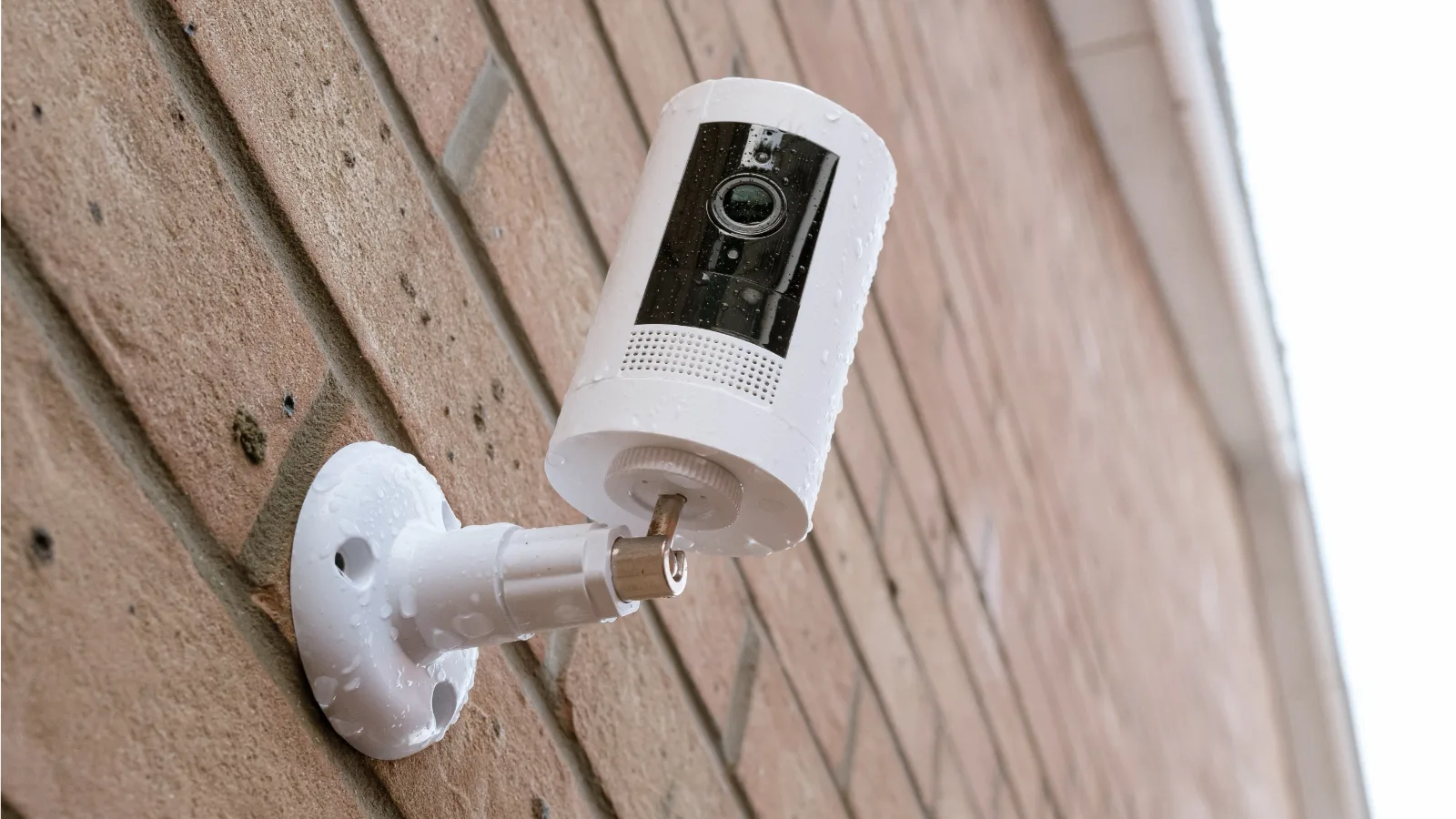 SÉCURITÉ DE LA MAISON : DEUX CAMÉRAS EXTÉRIEURES BLINK ET RING AUX PRIX PRIME DAY