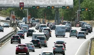 DÉPARTS EN VACANCES : VERS UN WEEK-END ENCORE COMPLIQUÉ SUR LES ROUTES, JOURNÉE TRÈS DIFFICILE ATTENDUE SAMEDI