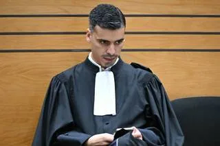 LE PÈRE DE JÉRÔME BARELLA ACCUSÉ DE VIOLENCES SEXUELLES : L’AVOCAT DE DEUX FEMMES RÉCLAME LA RÉOUVERTURE DES DOSSIERS