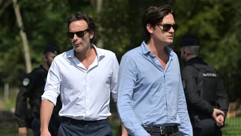 ANTHONY ET ALAIN-FABIEN DELON, LES DEUX FRÈRES D’ANOUCHKA DELON CONDAMNÉS À DES AMENDES POUR LA DIFFUSION D’UN ENREGISTREMENT PRIVÉ