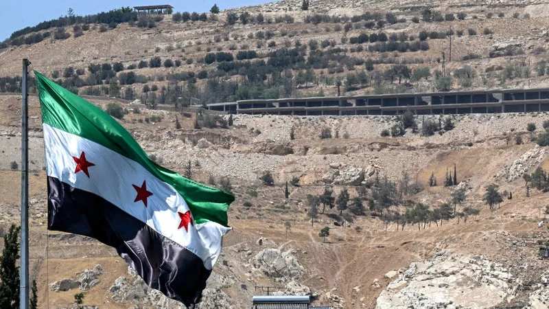CRITIQUÉ POUR SON OPACITÉ ET JUSQU’ICI DIRIGÉ PAR UN ANCIEN JIHADISTE, LE FONDS SOUVERAIN DE LA SYRIE SE DOTE ENFIN D’UN PRÉSIDENT