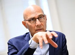 TÜRK PROLONGÉ COMME CHEF DES DROITS DE L’HOMME DE L’ONU MALGRÉ LES MISES EN GARDE AMÉRICAINES