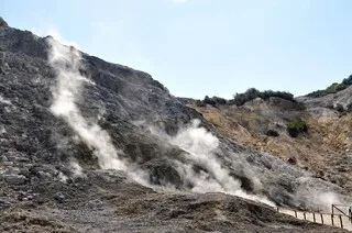 ITALIE : LA RÉGION VOLCANIQUE DE NAPLES SECOUÉE PAR UN SÉISME DE MAGNITUDE 4,7