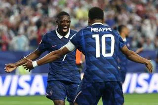 VIDÉO. COUPE DU MONDE : OUSMANE DEMBÉLÉ OUVRE SON COMPTEUR ET TRIPLE LA MISE POUR LES BLEUS FACE À L’IRAK