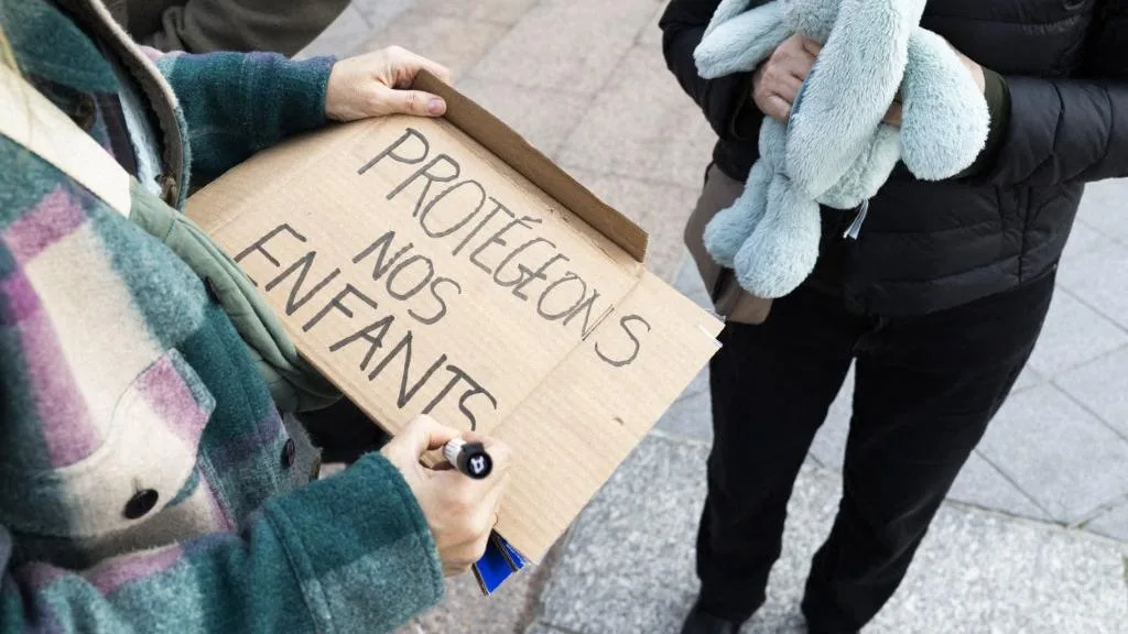 À PARIS, 52 ANIMATEURS SUSPENDUS POUR SOUPÇONS DE VIOLENCES SEXUELLES ET SEXISTES