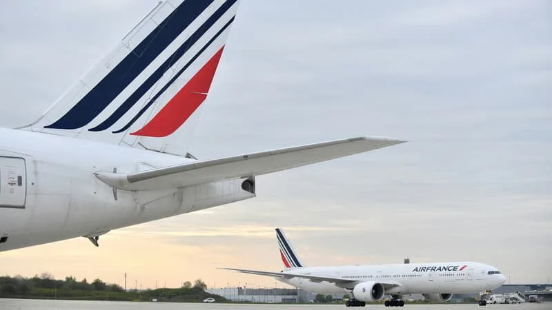 « REFUS D’ENTRÉE SUR LE TERRITOIRE AMÉRICAIN »: UN VOL PARIS-DÉTROIT S’ARRÊTE À MONTRÉAL POUR DÉBARQUER UN PASSAGER CONGOLAIS EN RAISON DU VIRUS EBOLA