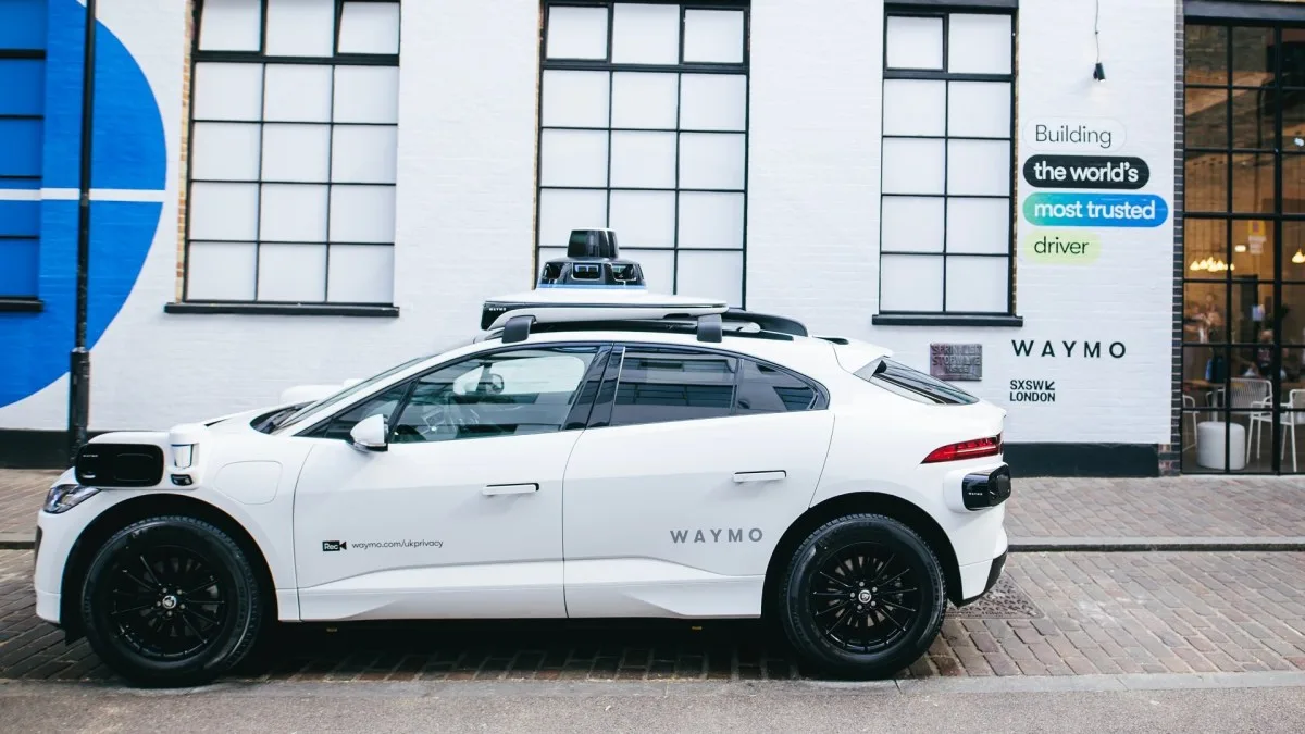 APRÈS L’ALLEMAGNE, WAYMO ANNONCE DES TAXIS AUTONOMES À MADRID : BIENTÔT À PARIS ?
