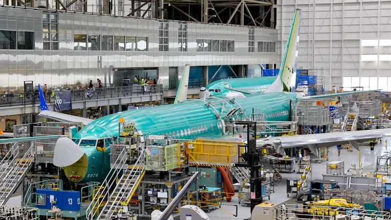 DES SIÈGES QUI POURRAIENT BLESSER DES PASSAGERS: LE RÉGULATEUR AMÉRICAIN DE L’AÉRIEN VA ORDONNER L’INSPECTION DE CENTAINES DE BOEING 737 MAX