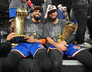 NBA. « ÊTRE CHAMPION AUJOURD’HUI, C’EST DINGUE ! » : LES NEW YORK KNICKS, DE LA LOSE À UN SACRE NBA MÉMORABLE