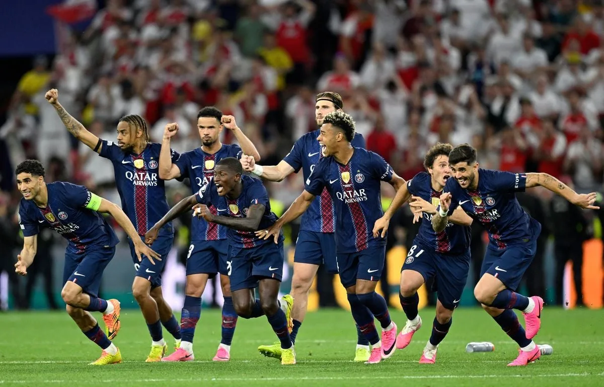 PSG – ARSENAL : APRÈS AVOIR ÉCRIT L’HISTOIRE, LE PSG ENTRE CETTE FOIS DANS LA LÉGENDE