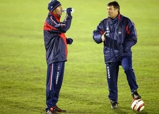 « SA FEUILLE DE ROUTE EST TOUTE TRACÉE » : JACQUES SANTINI ANALYSE L’ARRIVÉE DE ZINÉDINE ZIDANE EN ÉQUIPE DE FRANCE