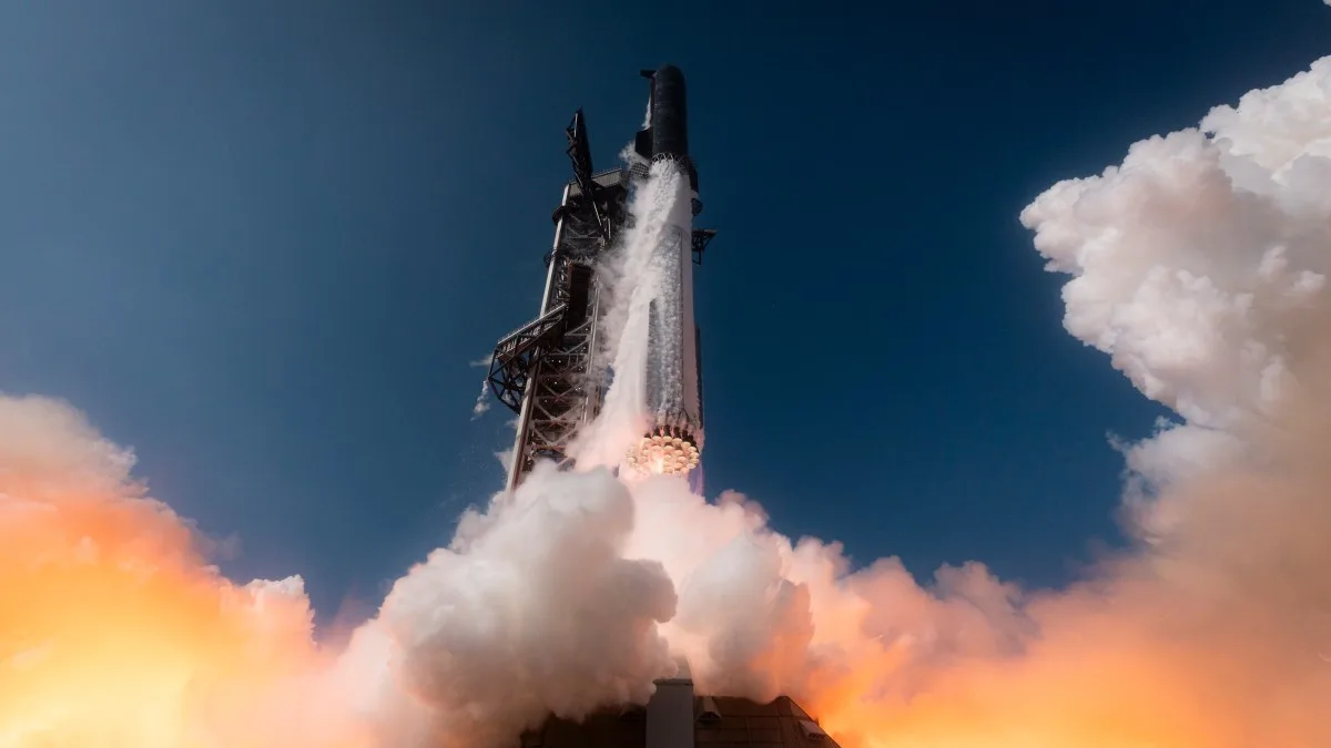 UNE PREMIÈRE : LE STARSHIP EMBARQUERA DES VRAIS SATELLITES, MAIS ILS NE SERVIRONT (PRESQUE) À RIEN