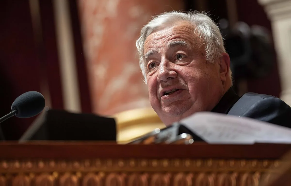 VIOLENCES DU 17 OCTOBRE : « DISCOURS DE HAINE »… GÉRARD LARCHER N’EXCLUT PAS L’IDÉE D’UNE INTERDICTION DE LFI