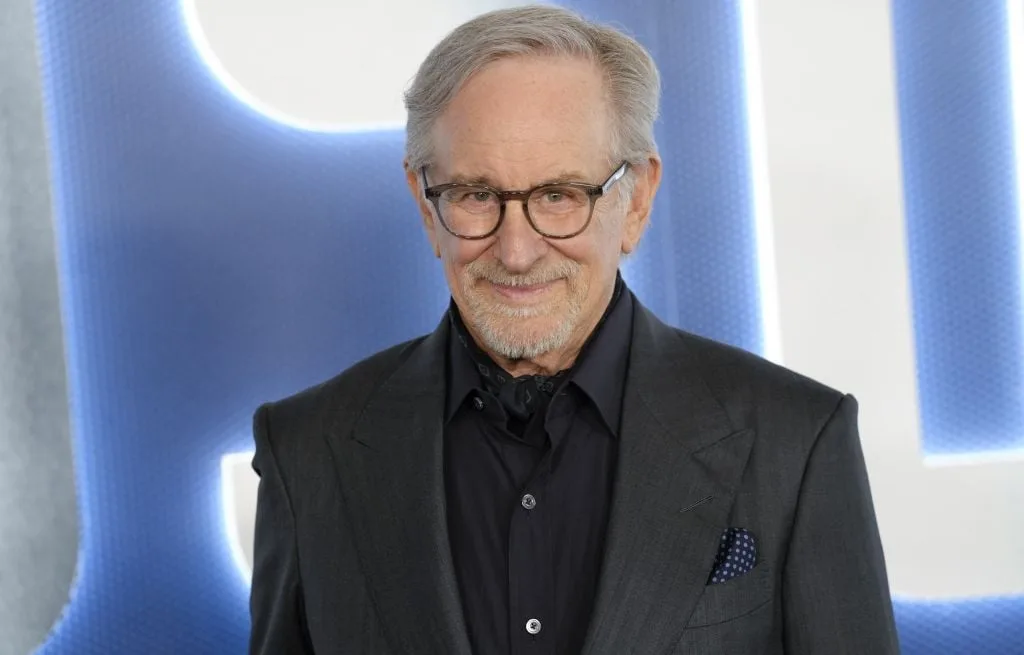 STEVEN SPIELBERG S’EST VU REFUSER « DEUX FOIS » LA RÉALISATION DE FILMS « JAMES BOND »