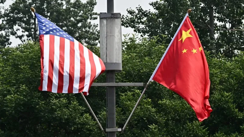 LA CHINE EXPRIME SA « PROFONDE PRÉOCCUPATION » FACE AUX DERNIÈRES RESTRICTIONS COMMERCIALES AMÉRICAINES