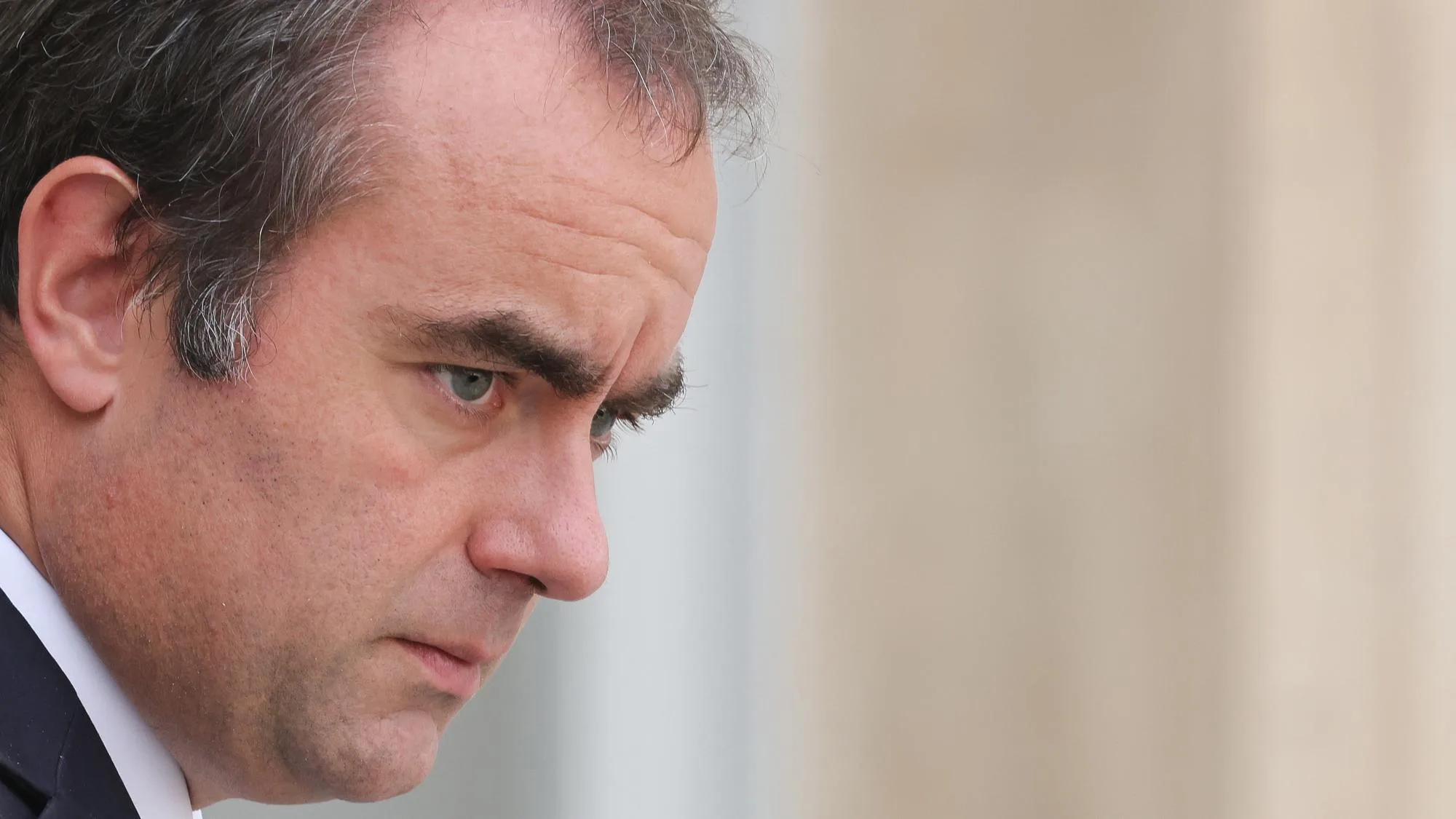 LECORNU PROMET 1,5 MILLIARD D’EUROS SUR LES VIOLENCES SEXISTES ET SEXUELLES, INSUFFISANT POUR LES ASSOCIATIONS