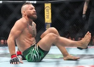 MMA. « ON NE PEUT PAS FAIRE PIRE QUE ÇA » : LE COACH DE MCGREGOR « DÉVASTÉ » APRÈS LA BLESSURE DE SON COMBATTANT