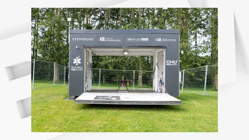 « UNE PREMIÈRE EN FRANCE »: EN NORMANDIE, UN DRONE LIVRE UN DÉFIBRILLATEUR À CÔTÉ DE VICTIMES D’ARRÊT CARDIAQUE