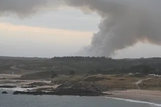 EN IMAGES. UN IMPORTANT INCENDIE RAVAGE PLUSIEURS HECTARES DE LANDES DANS L’EMBLÉMATIQUE SITE DU CAP FRÉHEL EN BRETAGNE