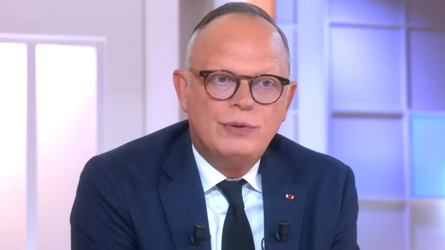 ÉDOUARD PHILIPPE REFUSE TOUT « DISCOURS DU COMPLOT » APRÈS L’OUVERTURE DE L’ENQUÊTE DU PNF