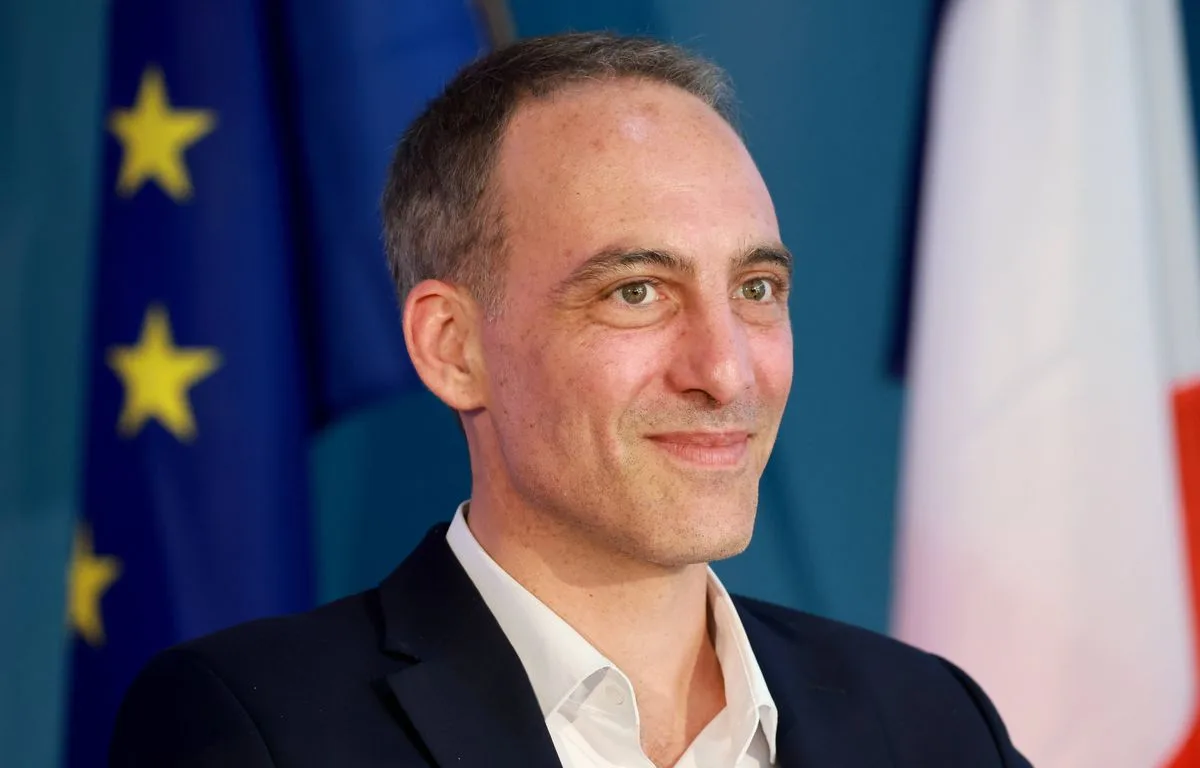 RAPHAËL GLUCKSMANN VEUT UNE CONVENTION CITOYENNE SUR L’IMMIGRATION