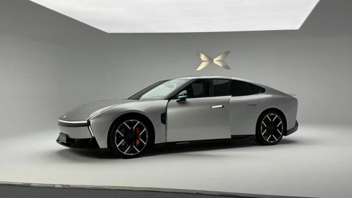 FACE À LA TESLA MODEL 3, LA NOUVELLE XPENG P7 DÉGAINE 750 KM D’AUTONOMIE EN EUROPE