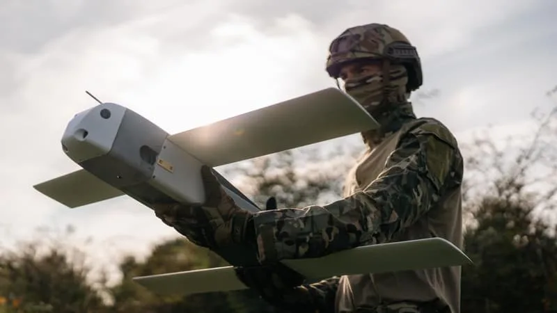 IL S’APPELLE TOUTATIS, PÈSE 4,5 KG ET SERA FABRIQUÉ DANS UNE USINE RENAULT: LE CONSTRUCTEUR VA PRODUIRE EN FRANCE CE « DRONE KAMIKAZE » DE THALES (OBJECTIF: 1.000 PAR MOIS)