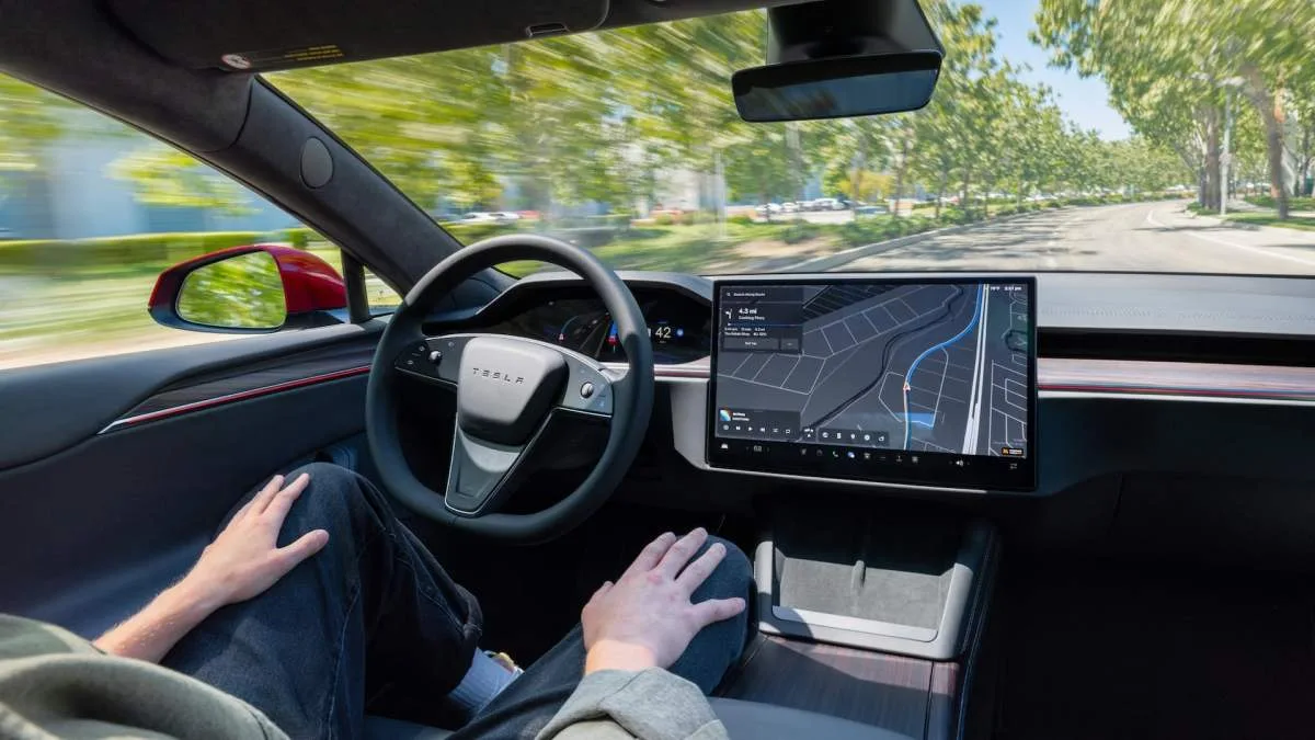 L’HOMOLOGATION DU TESLA FSD EN EUROPE S’ANNONCE PLUS COMPLEXE QUE PRÉVU, RÉVÈLENT DES ÉCHANGES INTERNES