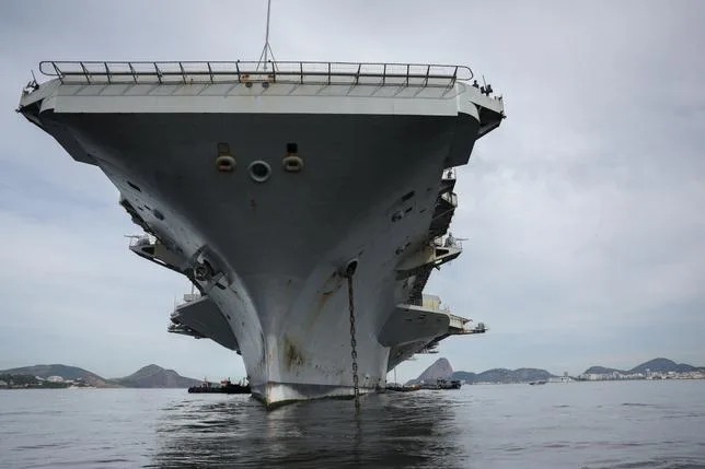 PRESSION SUR CUBA : LE PORTE-AVIONS AMÉRICAIN “NIMITZ” EST ARRIVÉ DANS LES CARAÏBES
