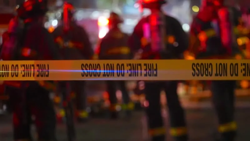 DEUX MORTS APRÈS LE CRASH D’UN PETIT AVION SUR UNE MAISON DANS L’OHIO