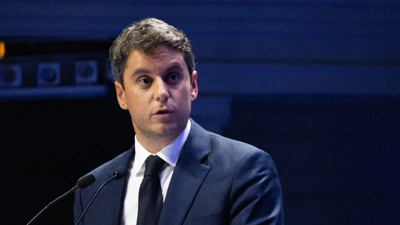 « ELLE VEUT LAISSER LES UKRAINIENS SE FAIRE TRUCIDER »: GABRIEL ATTAL FUSTIGE LA VOLONTÉ DE MARINE LE PEN DE COUPER LES AIDES À L’UKRAINE SI ELLE EST ÉLUE