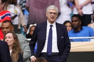 COUPE DU MONDE. « LES GENS N’ONT PAS AIMÉ » : ARSÈNE WENGER ET LA FIFA RÉFLÉCHISSENT À L’AVENIR DES PAUSES FRAÎCHEURS