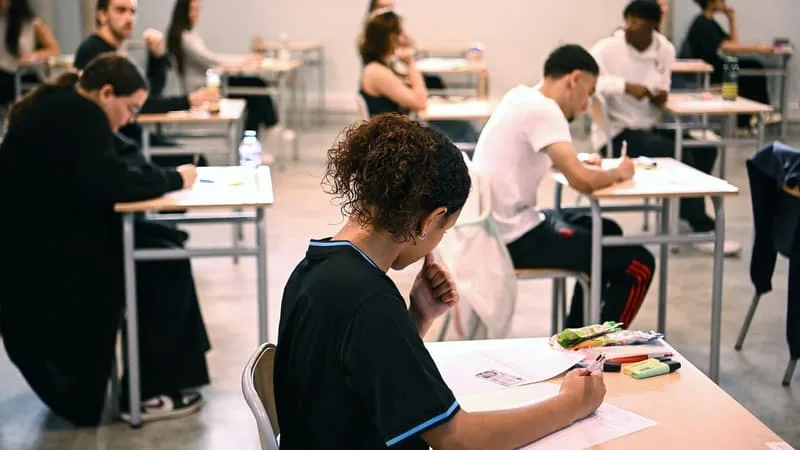 CORSE, BRETON, BASQUE… A PARTIR DE 2028, LES LYCÉENS POURRONT PASSER UNE ÉPREUVE DE SPÉCIALITÉ DU BACCALAURÉAT EN LANGUE RÉGIONALE