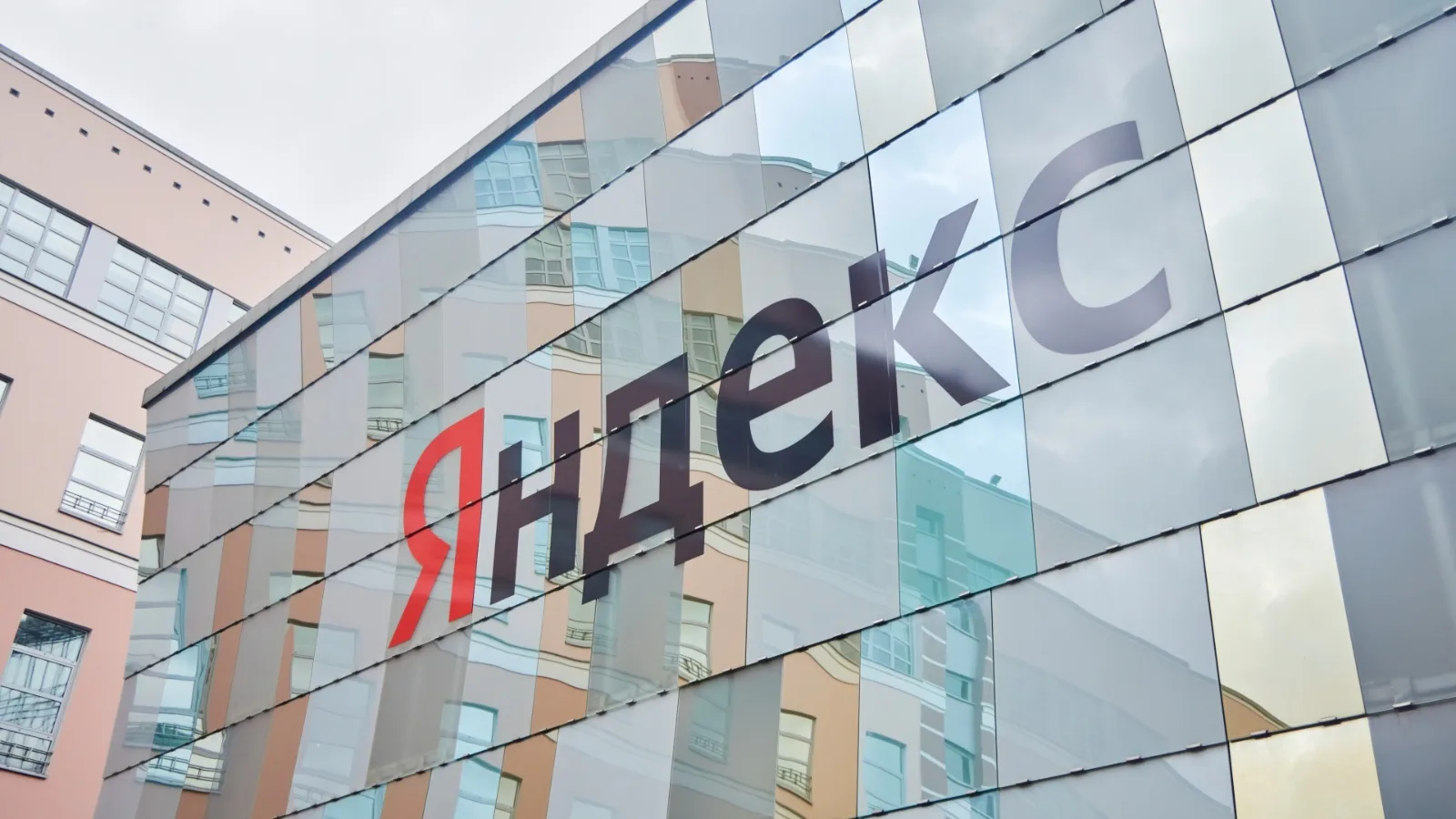 DRONES CONTRE YANDEX : LES FRAPPES UKRAINIENNES ONT-ELLES VRAIMENT PARALYSÉ LES BOTS RUSSES ?