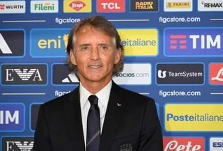 FOOTBALL. « UN TROPHÉE MAJEUR, VOIRE DEUX » : ROBERTO MANCINI RÊVE D’UN NOUVEAU SACRE POUR L’ITALIE