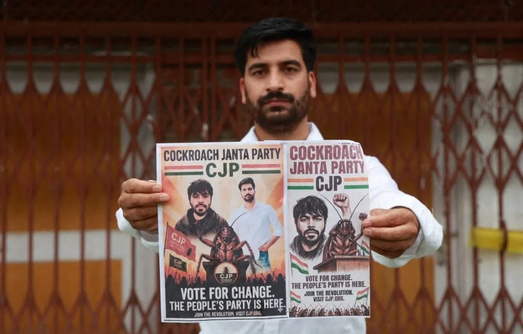 INDE : C’EST QUOI CE « PARTI DES CAFARDS » QUI SÉDUIT LES JEUNES ET DEVIENT VIRAL SUR LES RÉSEAUX ?
