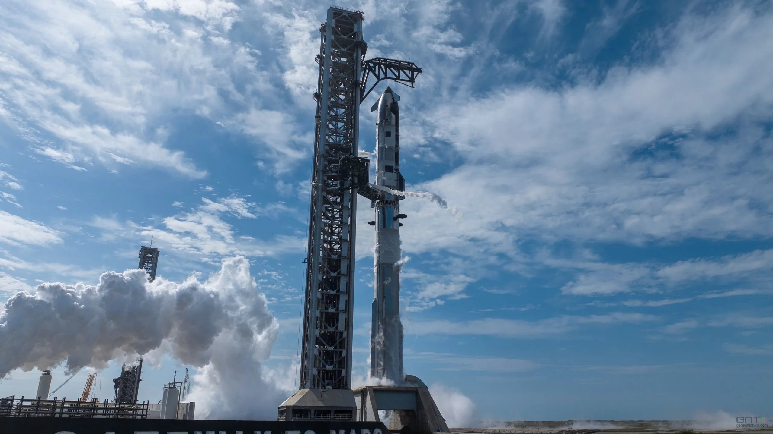 STARSHIP CLOUÉ AU SOL : LA FAA VEUT EN SAVOIR PLUS APRÈS L’ÉCHEC DU BOOSTER