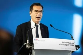ARRÊTS MALADIE : LE GOUVERNEMENT VEUT « MOINS PROTÉGER LES ARRÊTS COURTS » ET « MIEUX LES LONGS »