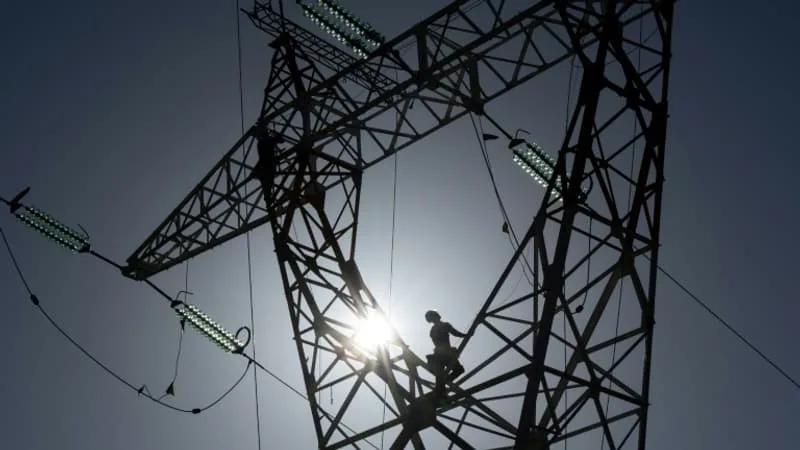 DIRECT. CANICULE: 58 DÉPARTEMENTS PLACÉS EN VIGILANCE ROUGE, 68.000 FOYERS PRIVÉS D’ÉLECTRICITÉ DANS LE FINISTÈRE