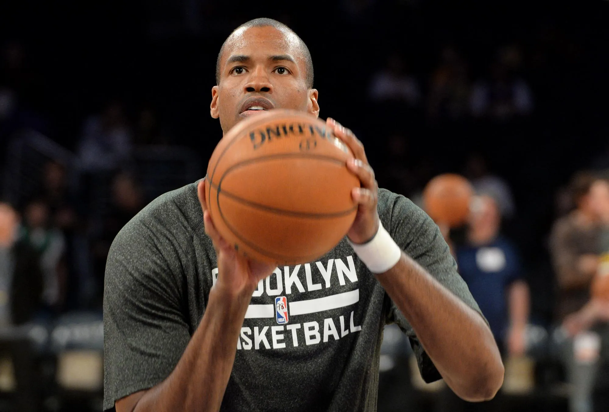 LA NBA PLEURE JASON COLLINS, PREMIER JOUEUR OUVERTEMENT GAY DE SON HISTOIRE, MORT D’UN CANCER DU CERVEAU À L’ÂGE DE 47 ANS