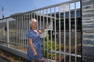 QUATORZE ANS APRÈS, LES EX-THOMSON TOURNENT DÉFINITIVEMENT LA PAGE EN DISSOLVANT LEUR ASSOCIATION DE SALARIÉS